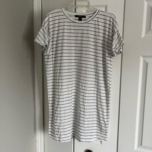 Forever 21 contemporary t-shirt dress tee dress white ruffles crewneck tunic XL